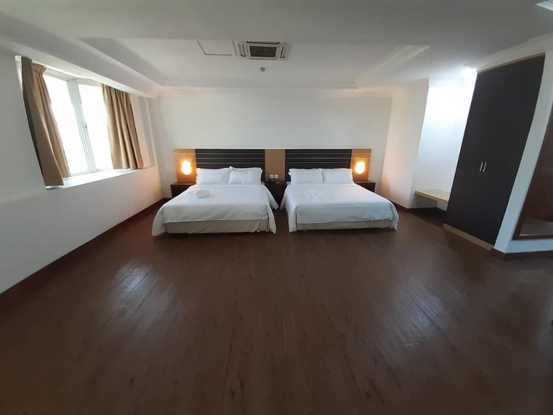 Sara Hotel Labuan Extérieur photo