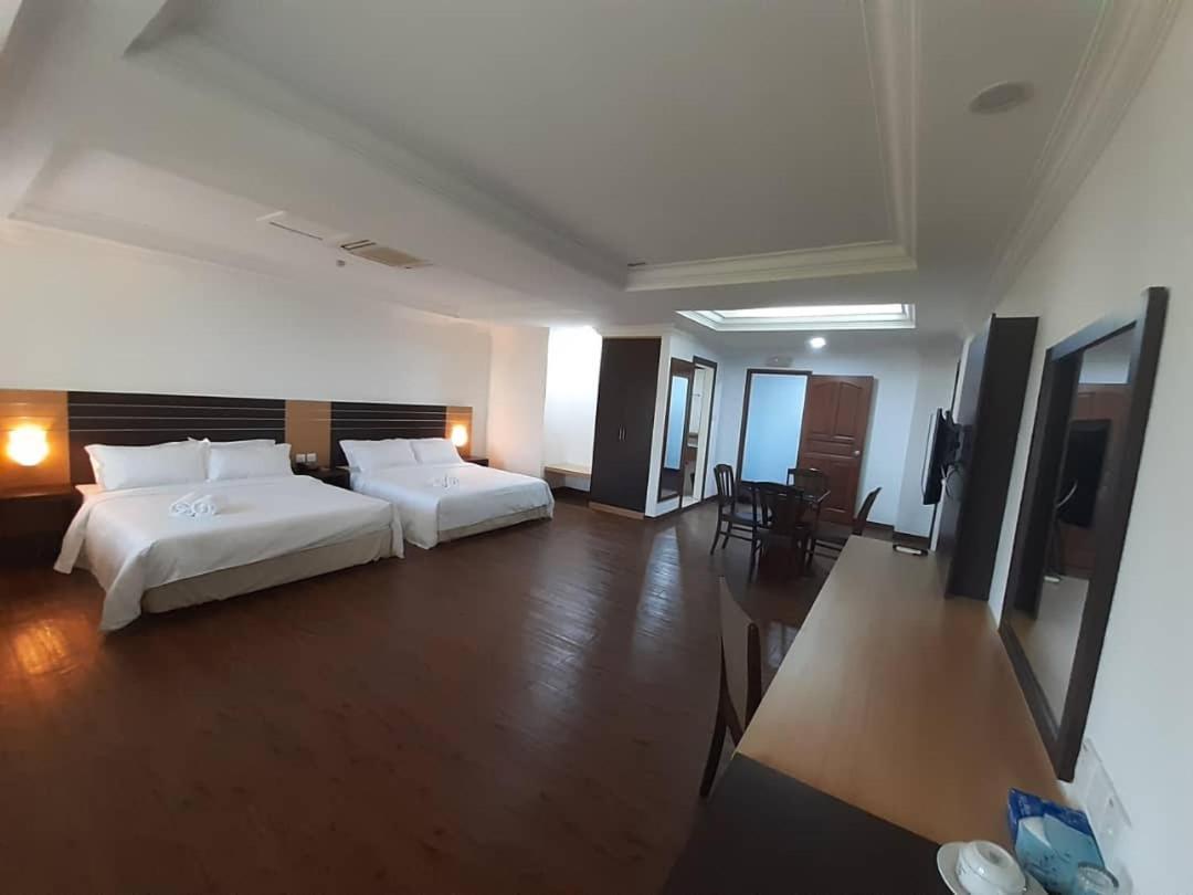 Sara Hotel Labuan Extérieur photo