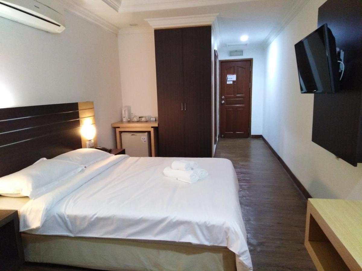 Sara Hotel Labuan Extérieur photo