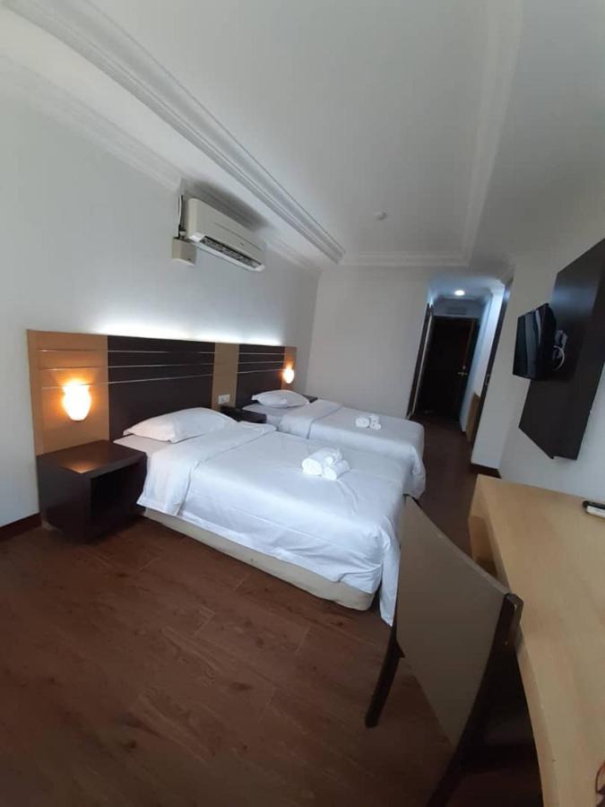 Sara Hotel Labuan Extérieur photo