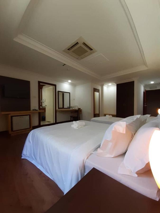 Sara Hotel Labuan Extérieur photo