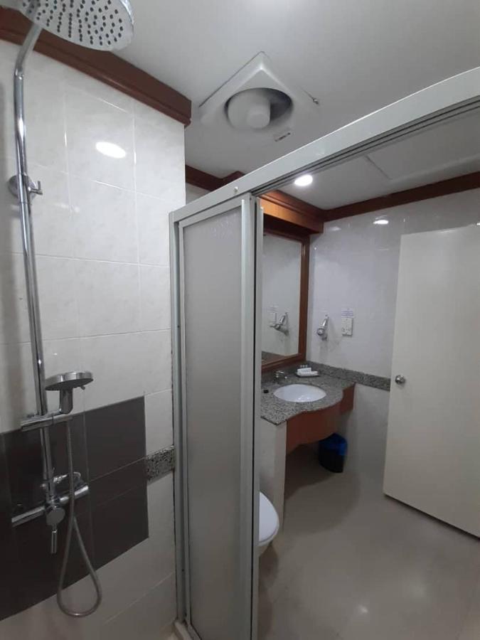 Sara Hotel Labuan Extérieur photo