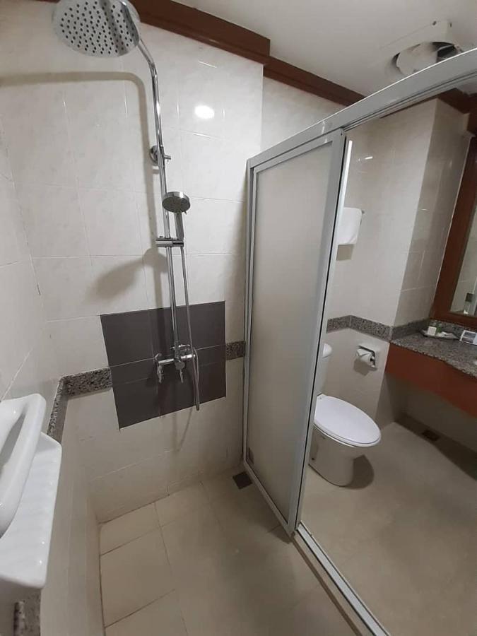 Sara Hotel Labuan Extérieur photo