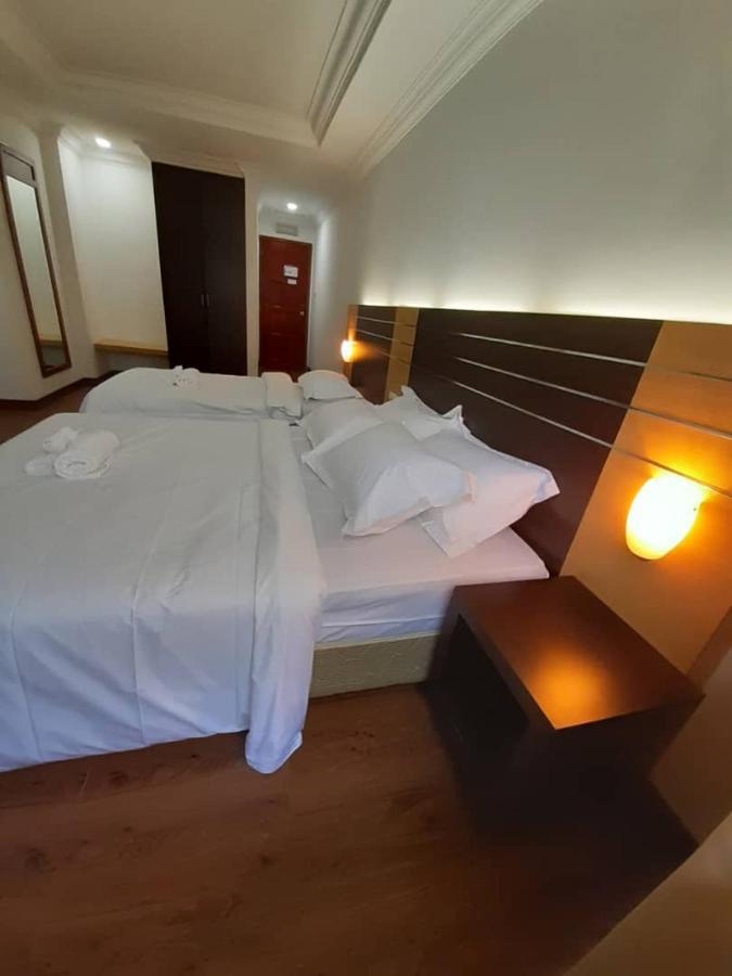 Sara Hotel Labuan Extérieur photo