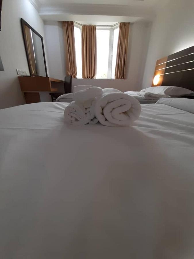 Sara Hotel Labuan Extérieur photo